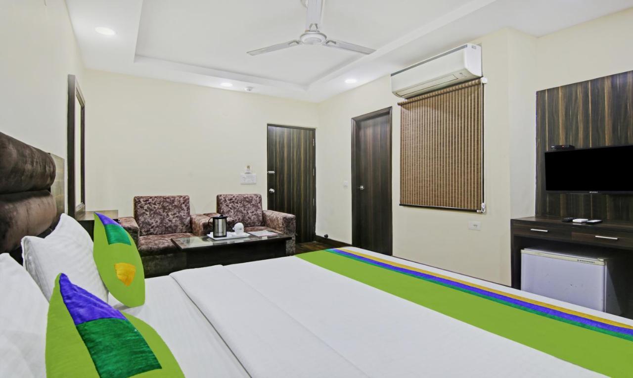 Hotel Singh Continetal Дели Экстерьер фото