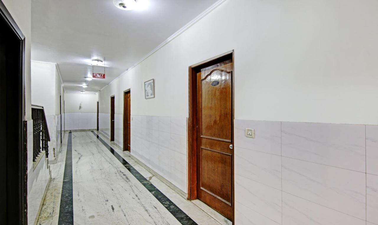 Hotel Singh Continetal Дели Экстерьер фото