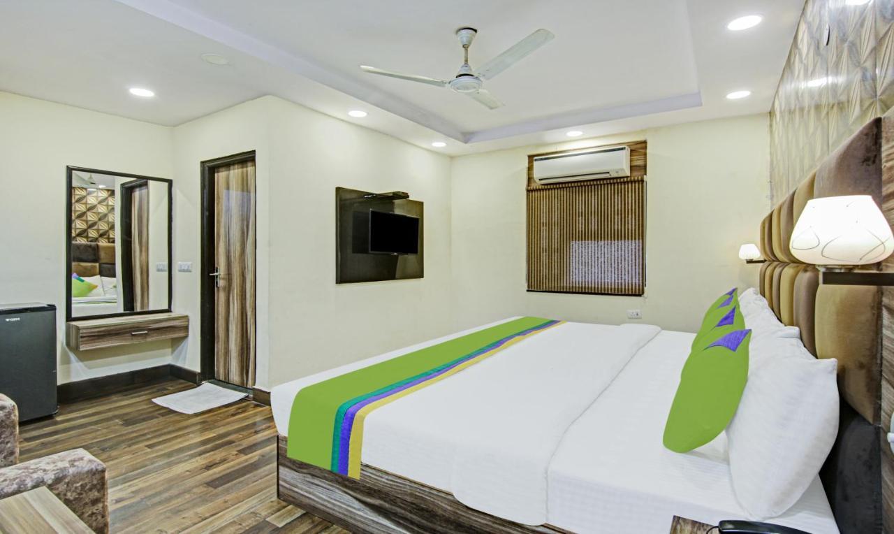 Hotel Singh Continetal Дели Экстерьер фото
