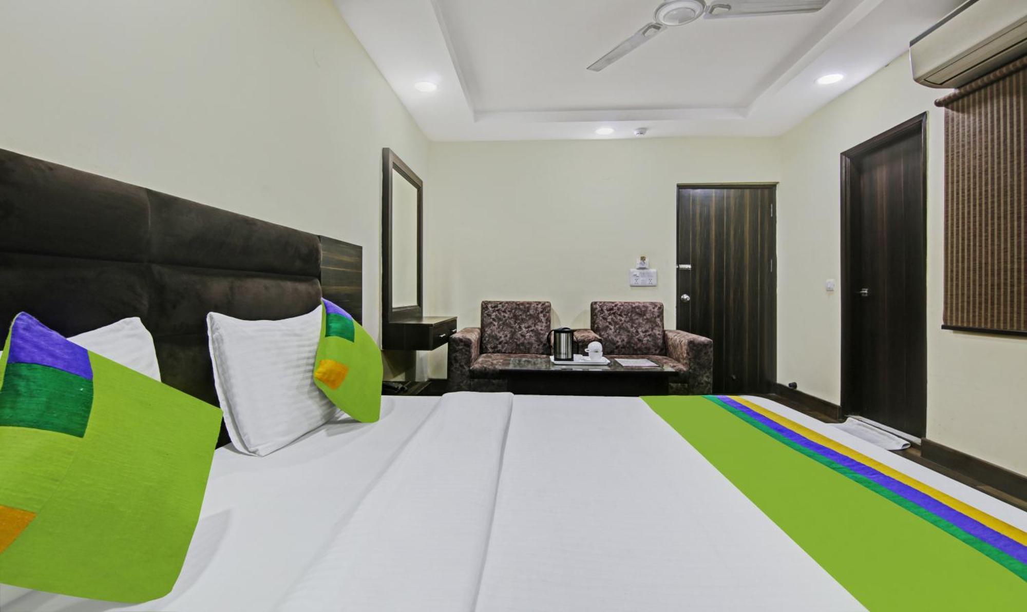 Hotel Singh Continetal Дели Экстерьер фото