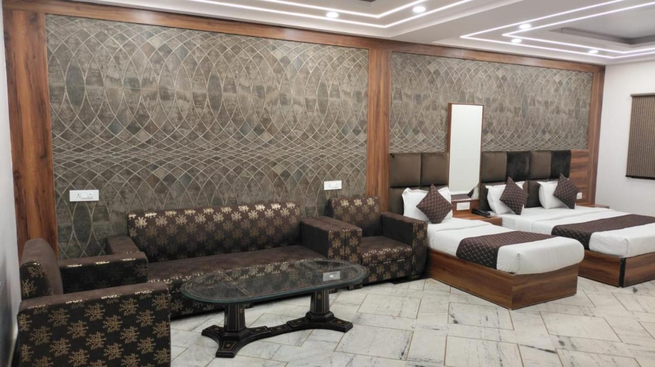 Hotel Singh Continetal Дели Экстерьер фото