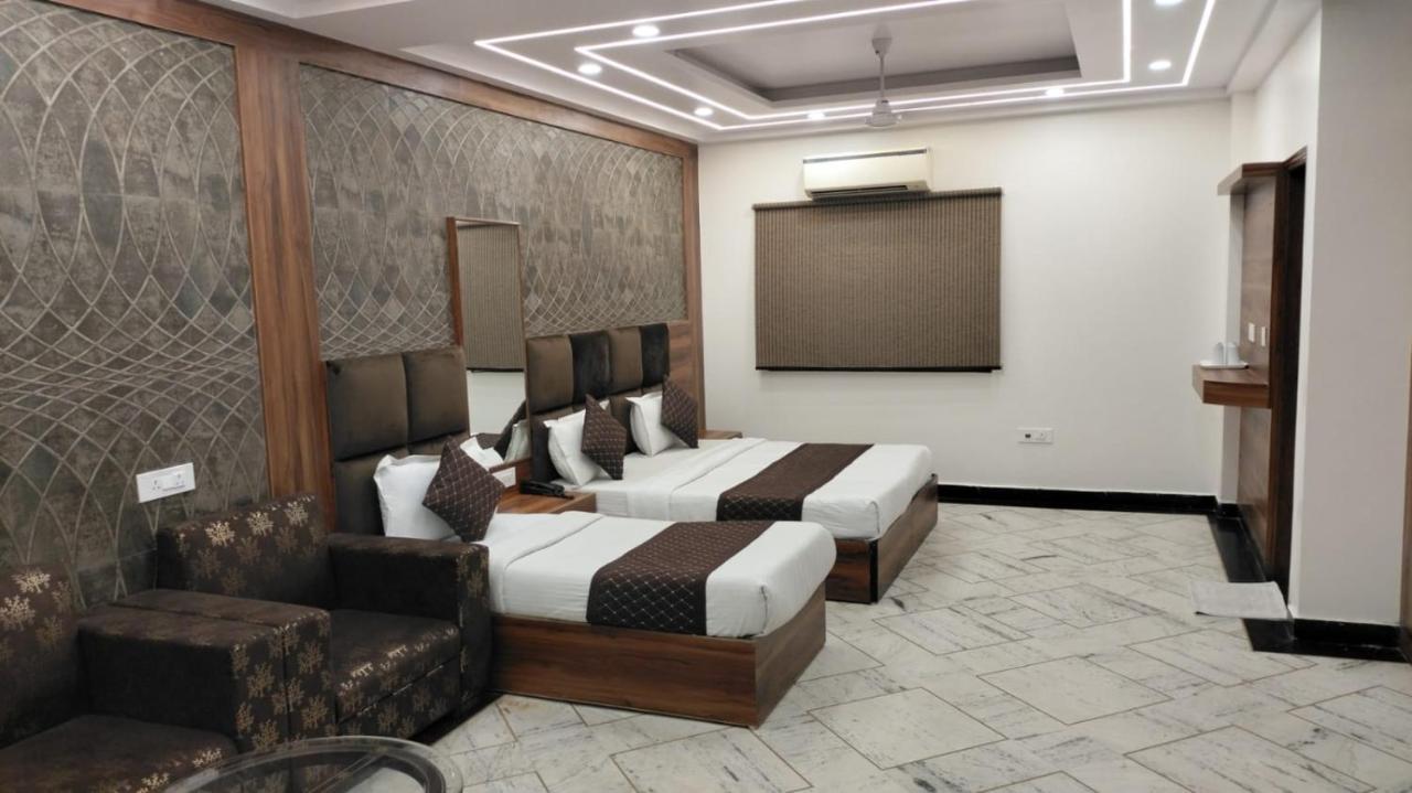 Hotel Singh Continetal Дели Экстерьер фото