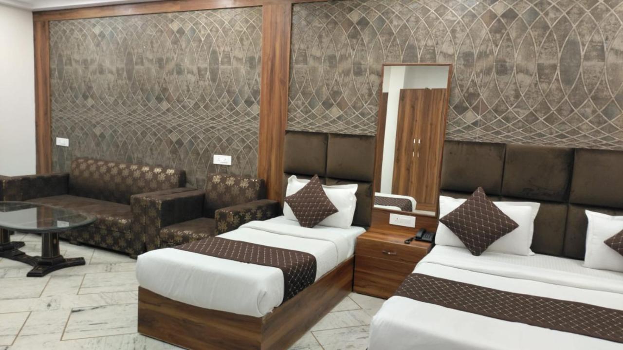 Hotel Singh Continetal Дели Экстерьер фото