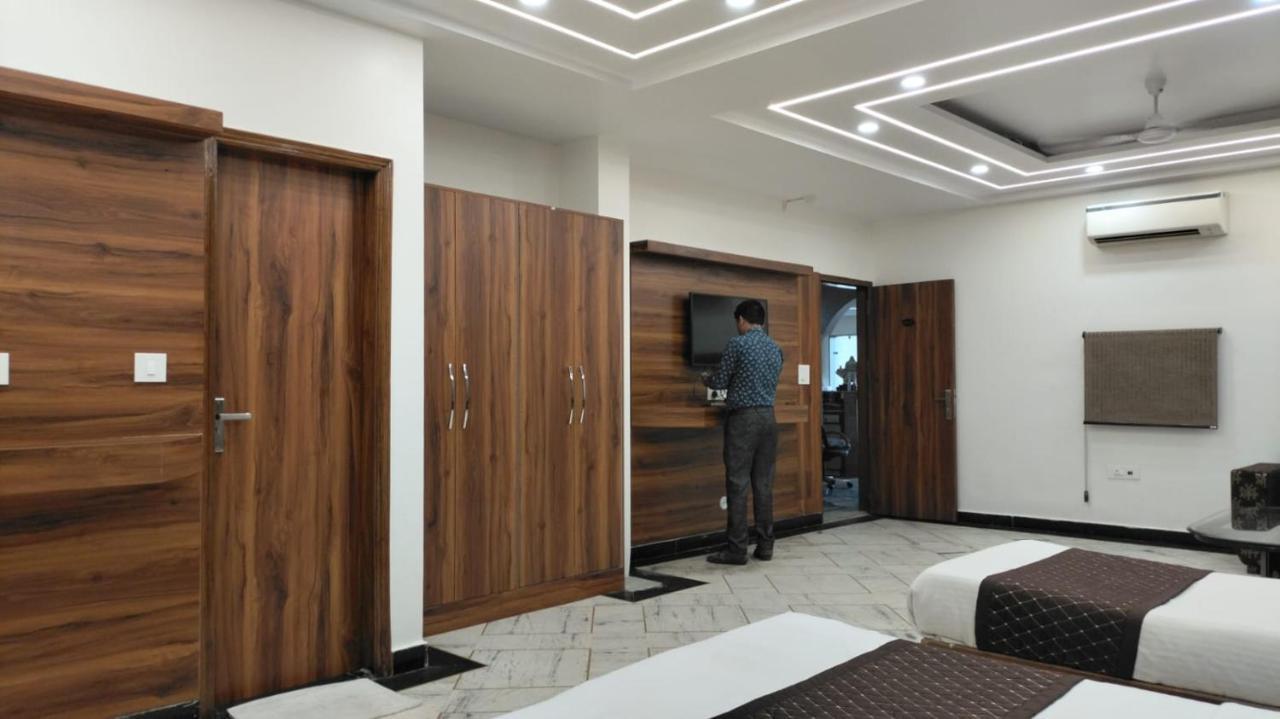 Hotel Singh Continetal Дели Экстерьер фото