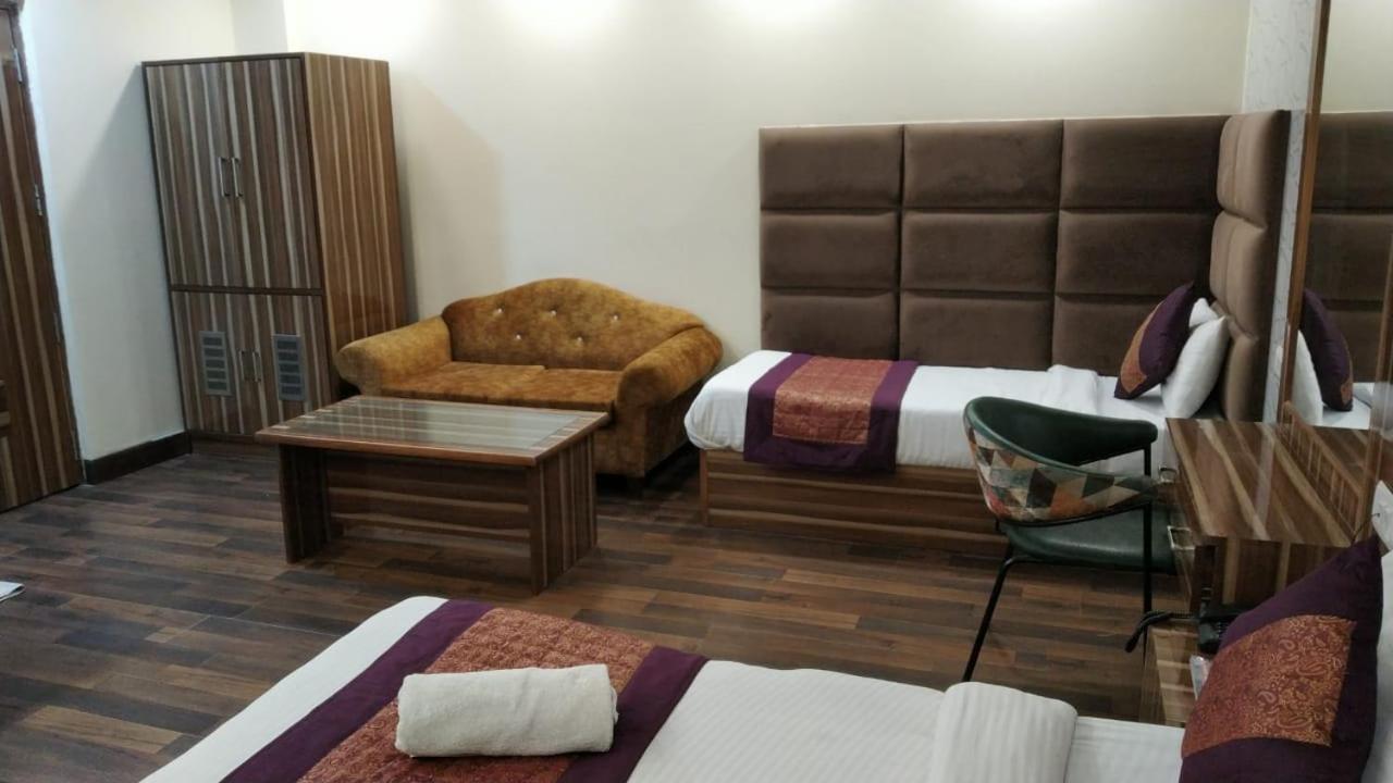 Hotel Singh Continetal Дели Экстерьер фото