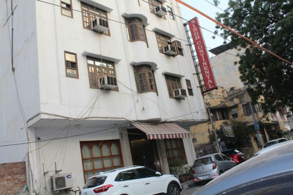 Hotel Singh Continetal Дели Экстерьер фото